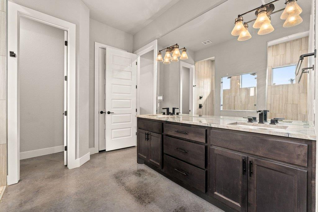 3830 Outback Trl, Spicewood, TX 78669