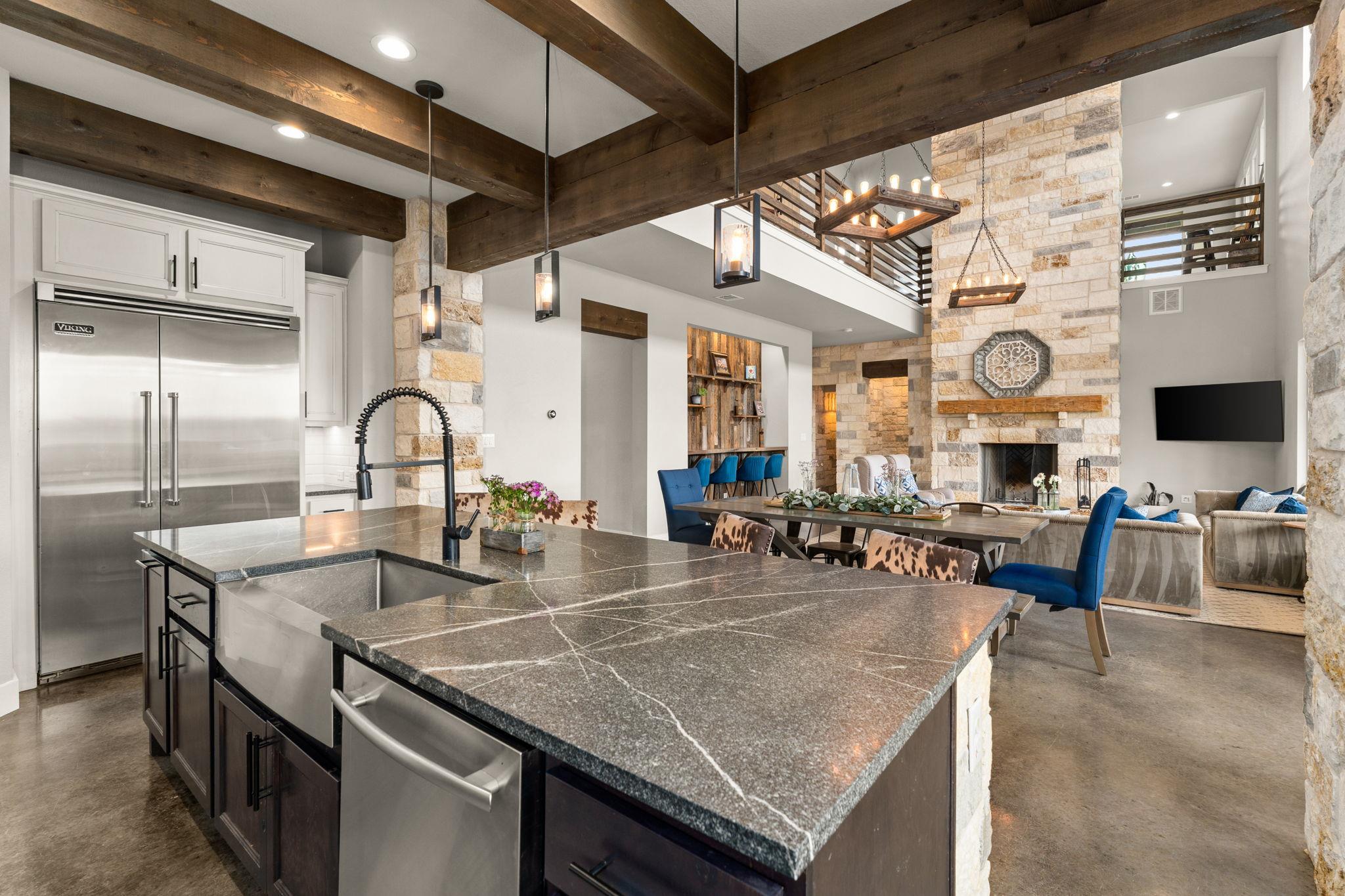 3830 Outback Trl, Spicewood, TX 78669