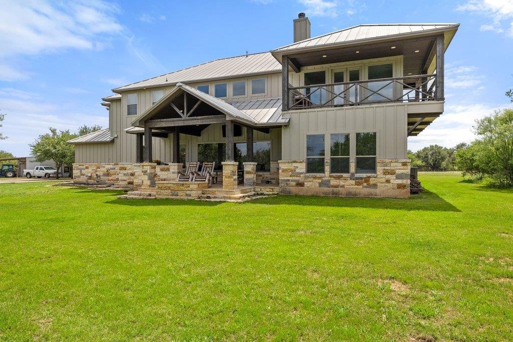 3830 Outback Trl, Spicewood, TX 78669