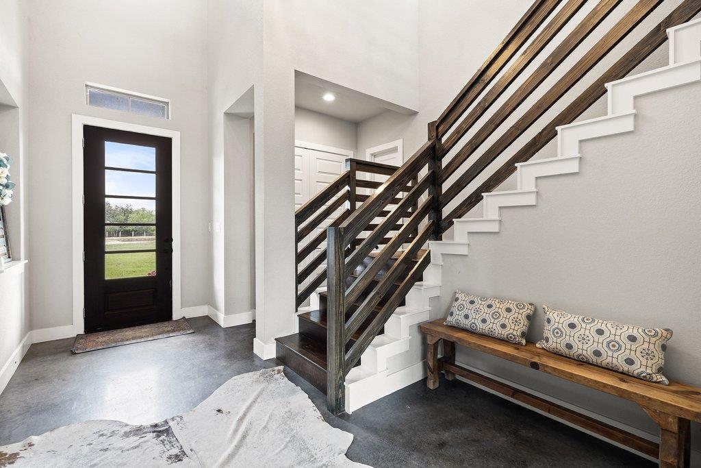 3830 Outback Trl, Spicewood, TX 78669