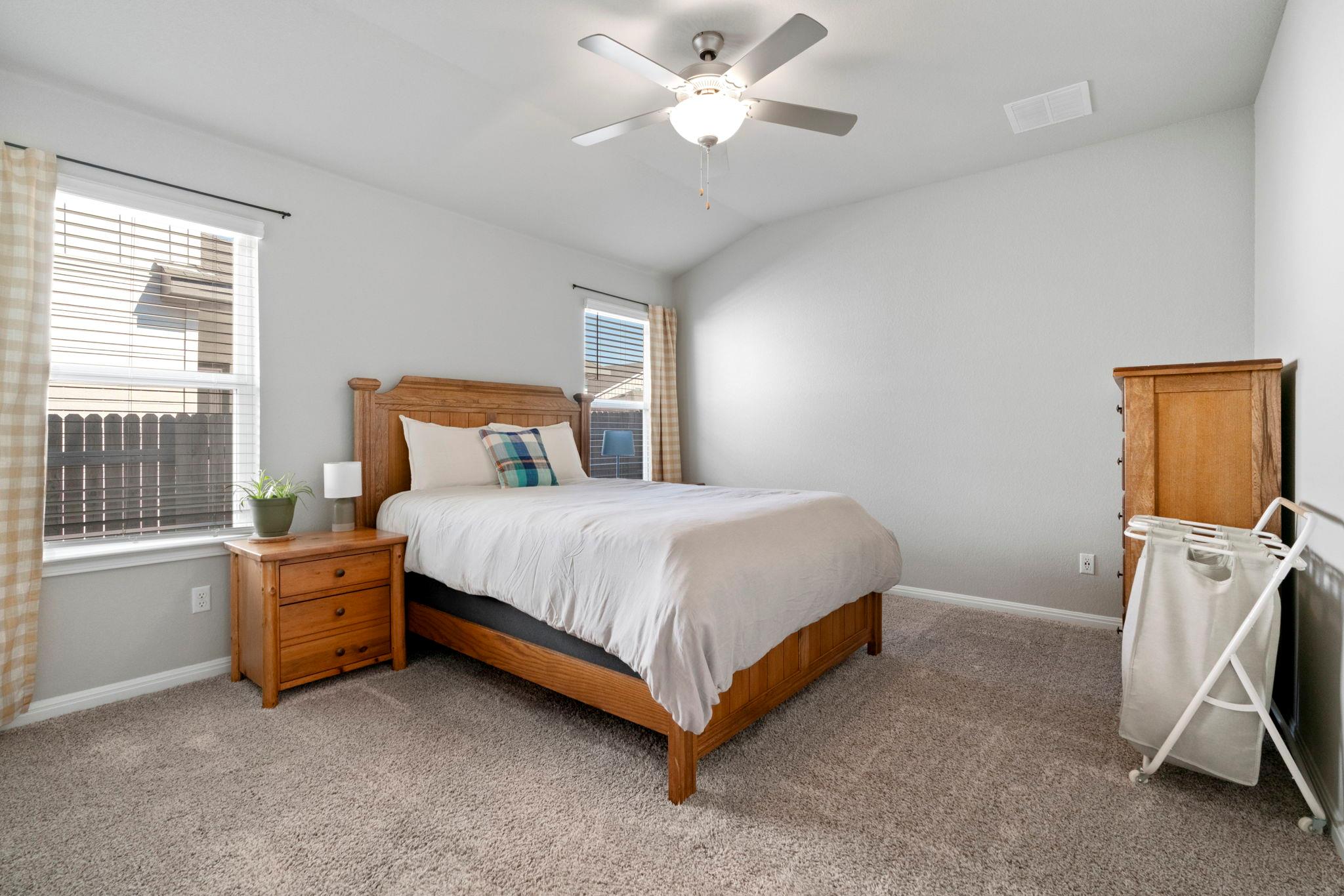 107 Magnolia Ranch Ln, Hutto, TX 78634