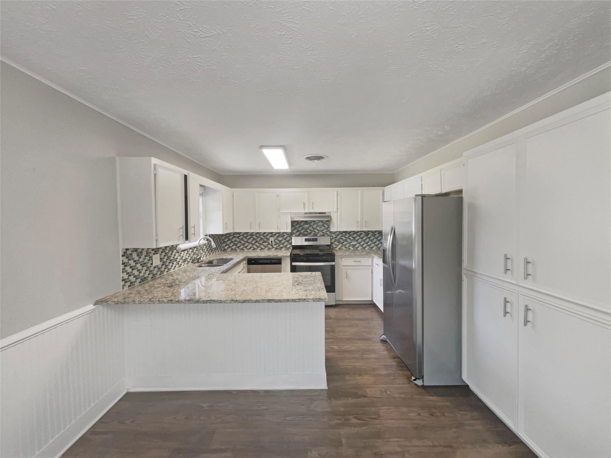 1105 E 17th St, Georgetown, TX 78626