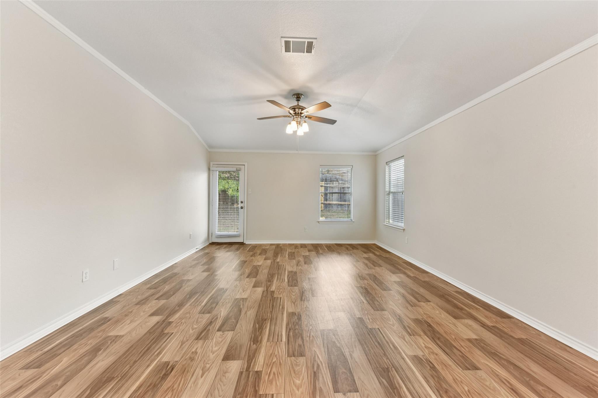 745 Covent Dr, Kyle, TX 78640