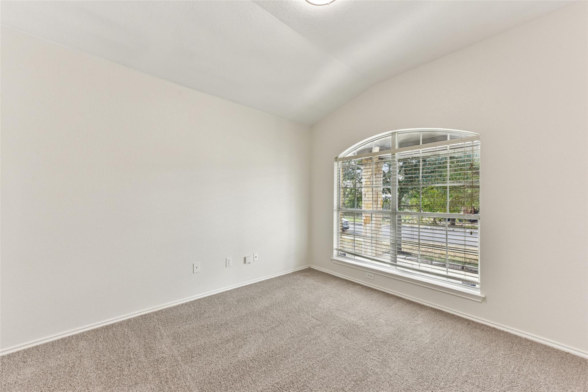 745 Covent Dr, Kyle, TX 78640