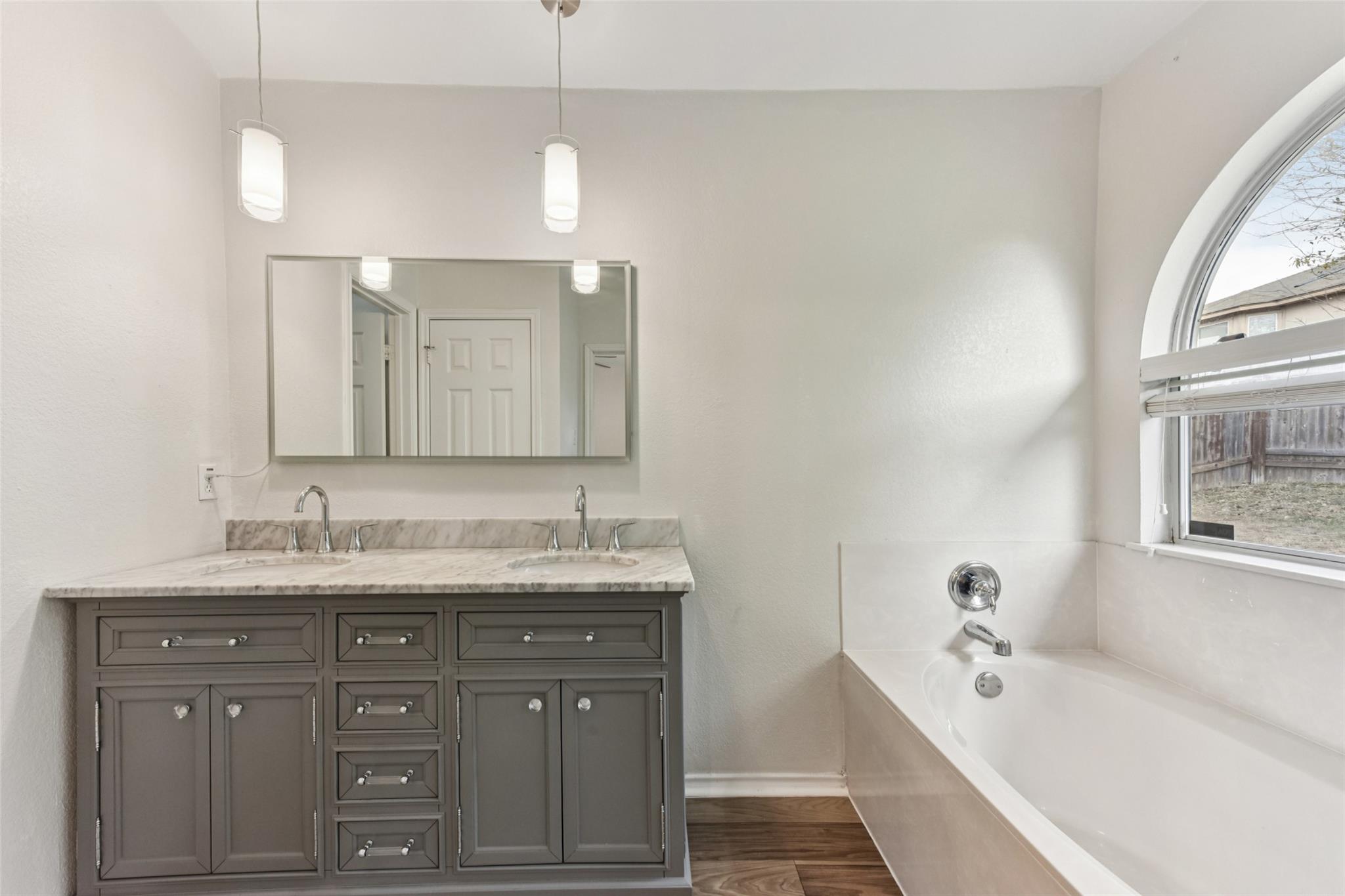 745 Covent Dr, Kyle, TX 78640