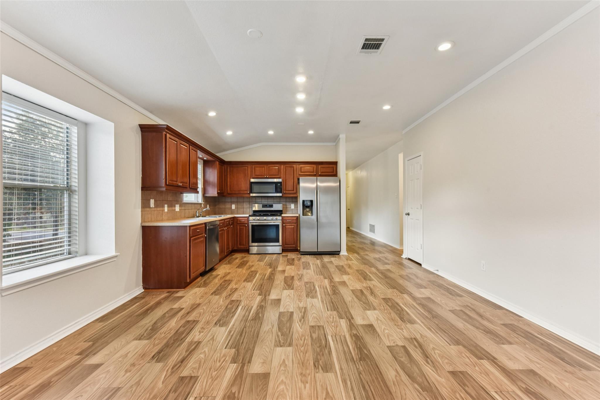 745 Covent Dr, Kyle, TX 78640