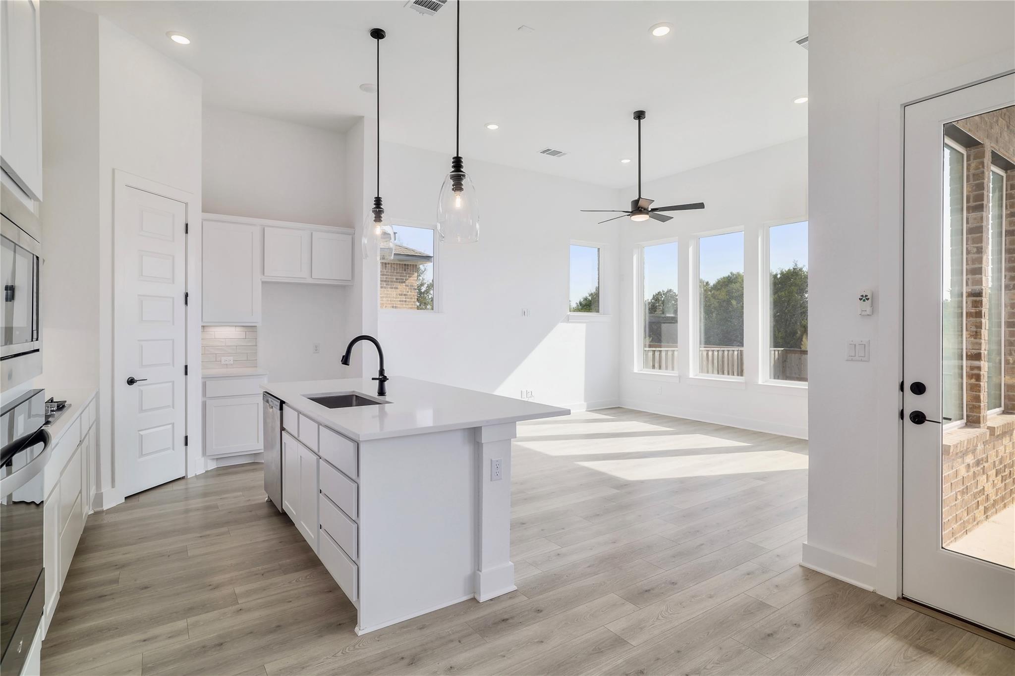 2356 Sawdust Dr, Georgetown, TX 78633