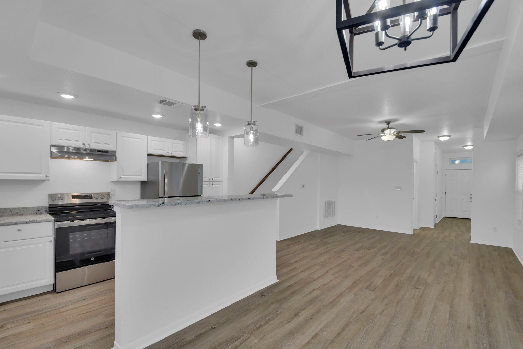 1008 E Fannin St, Luling, TX 78648