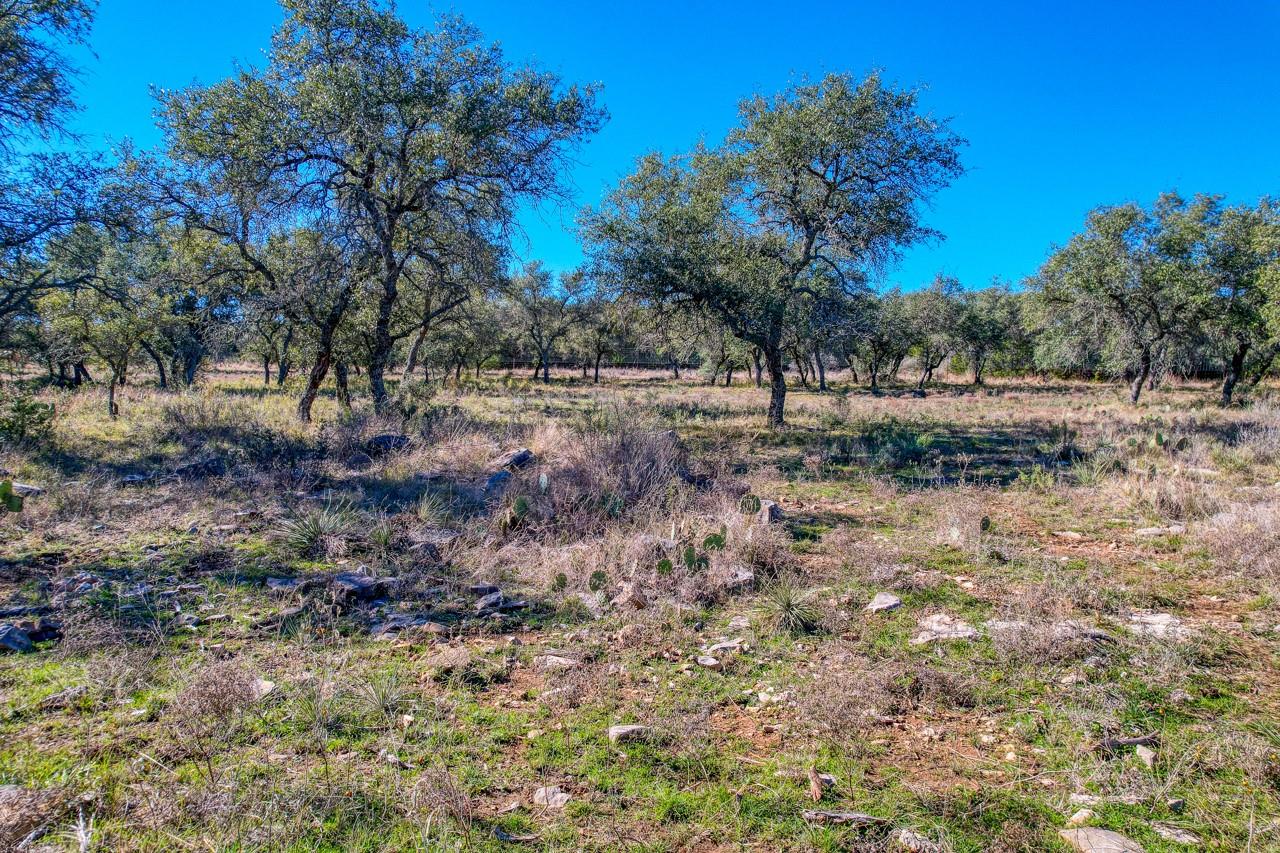 415 Longview Ln, San Saba, TX 76877