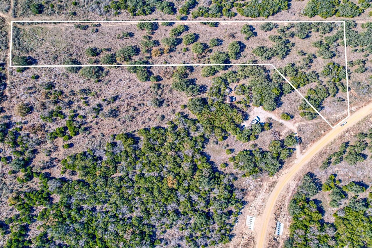 415 Longview Ln, San Saba, TX 76877
