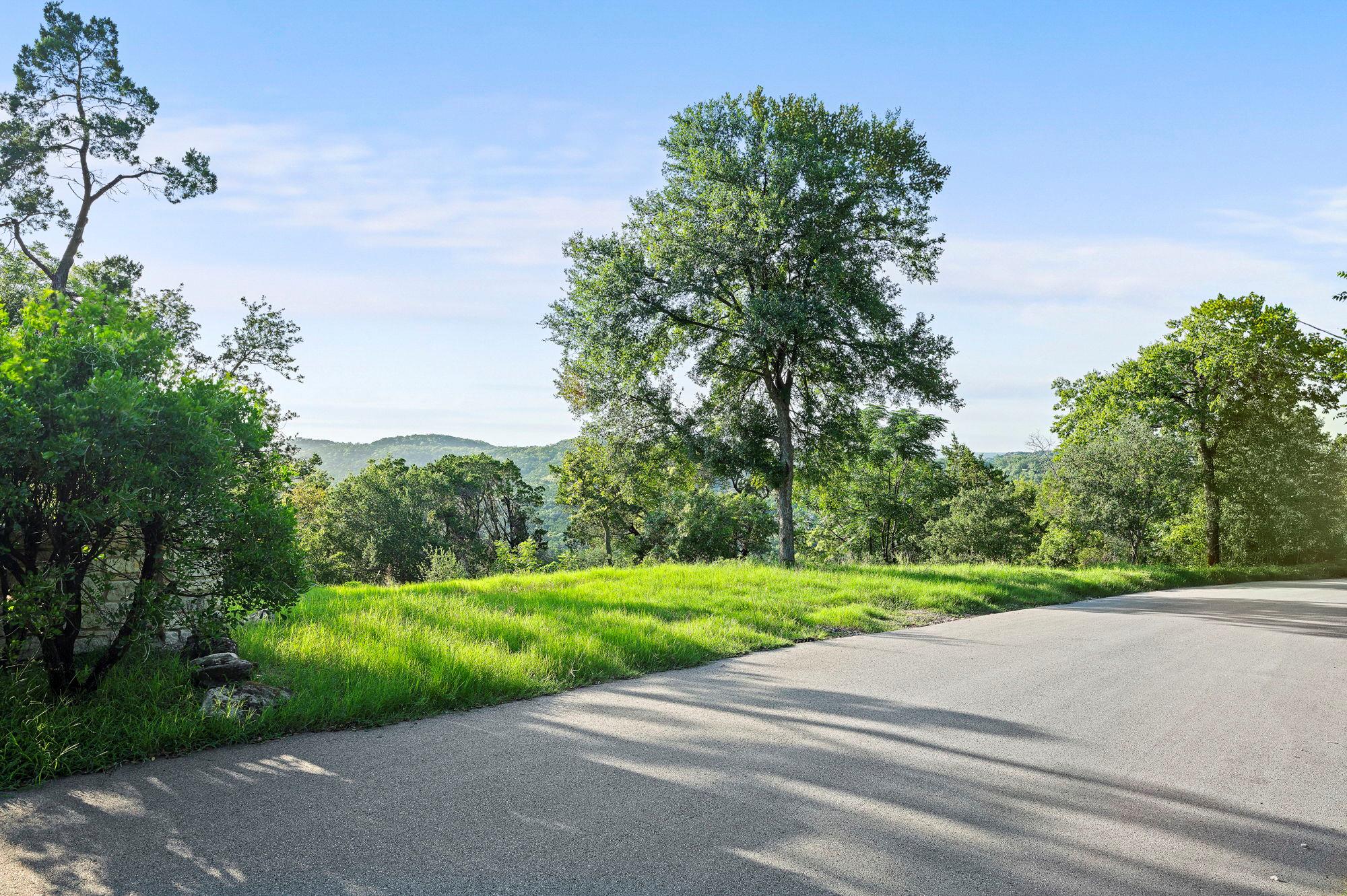 1104 Kennan Rd, West Lake Hills, TX 78746