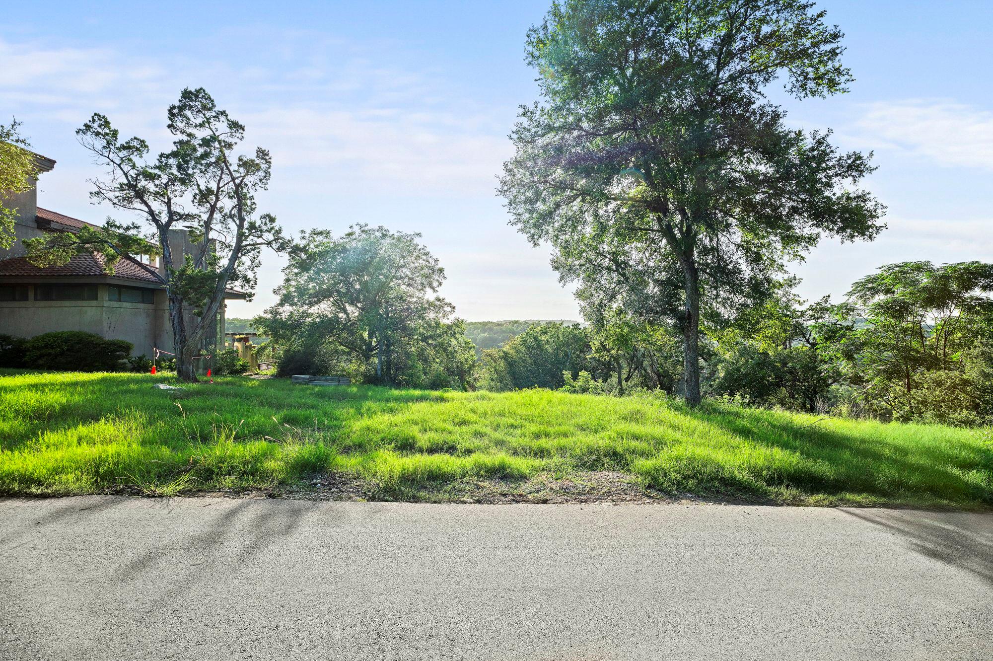 1104 Kennan Rd, West Lake Hills, TX 78746