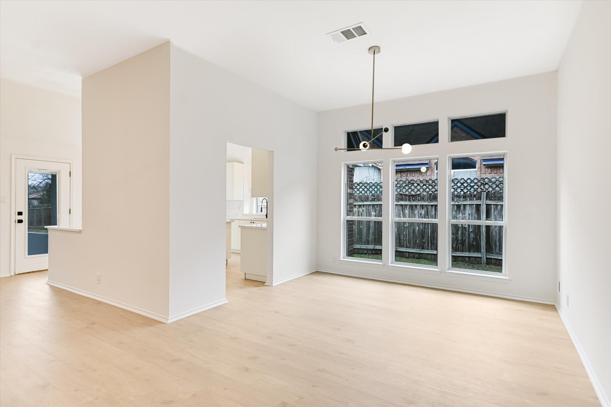 7731 Kiva Dr, Austin, TX 78749