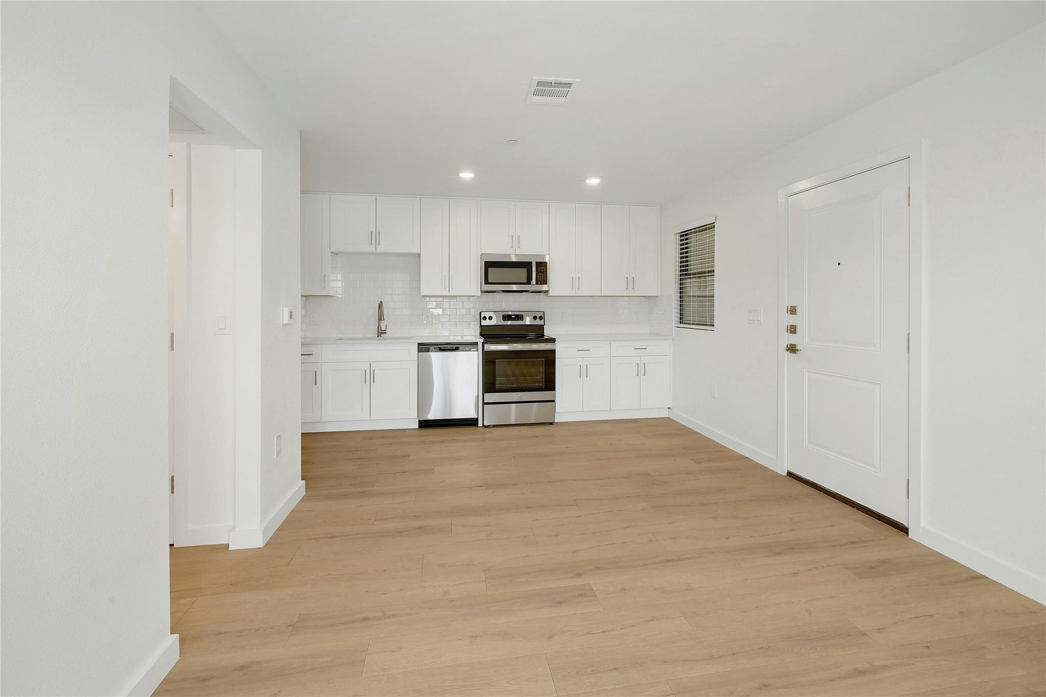 1915 E Martin Luther King Jr Blvd # 108, Austin, TX 78702