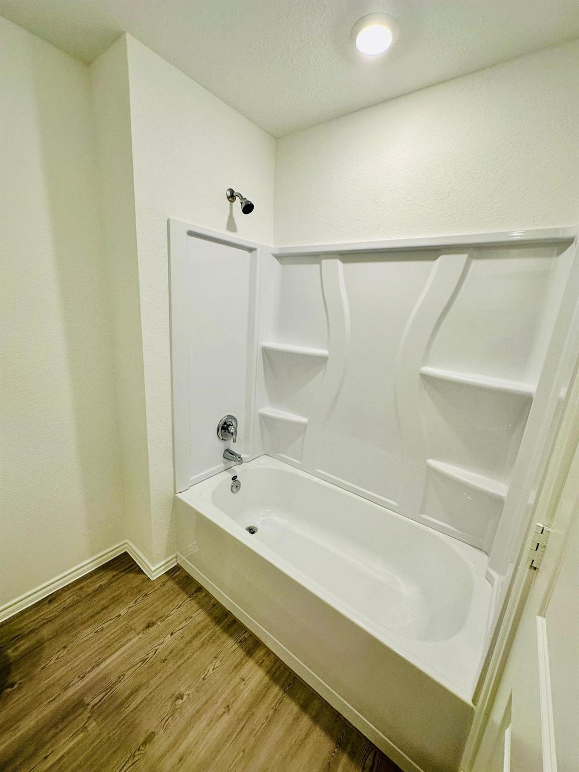 100 Louisa Ln, Jarrell, TX 76537