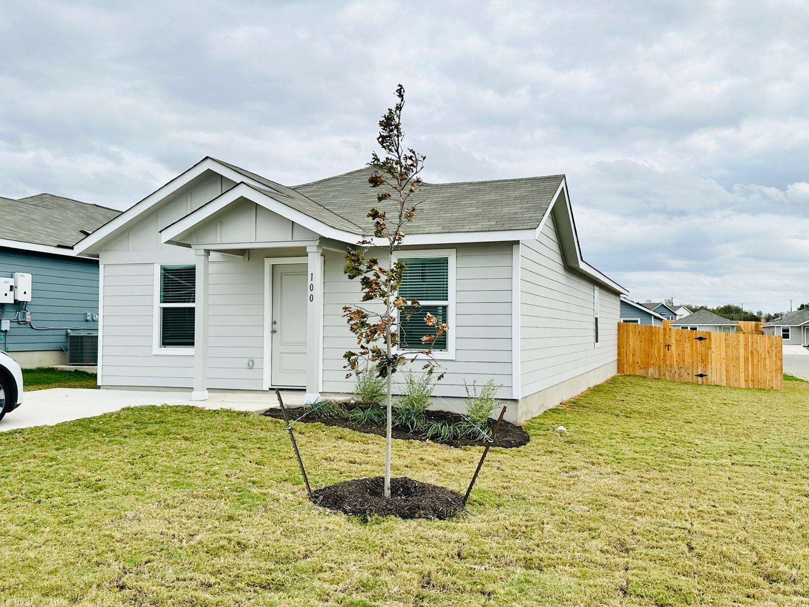 100 Louisa Ln, Jarrell, TX 76537