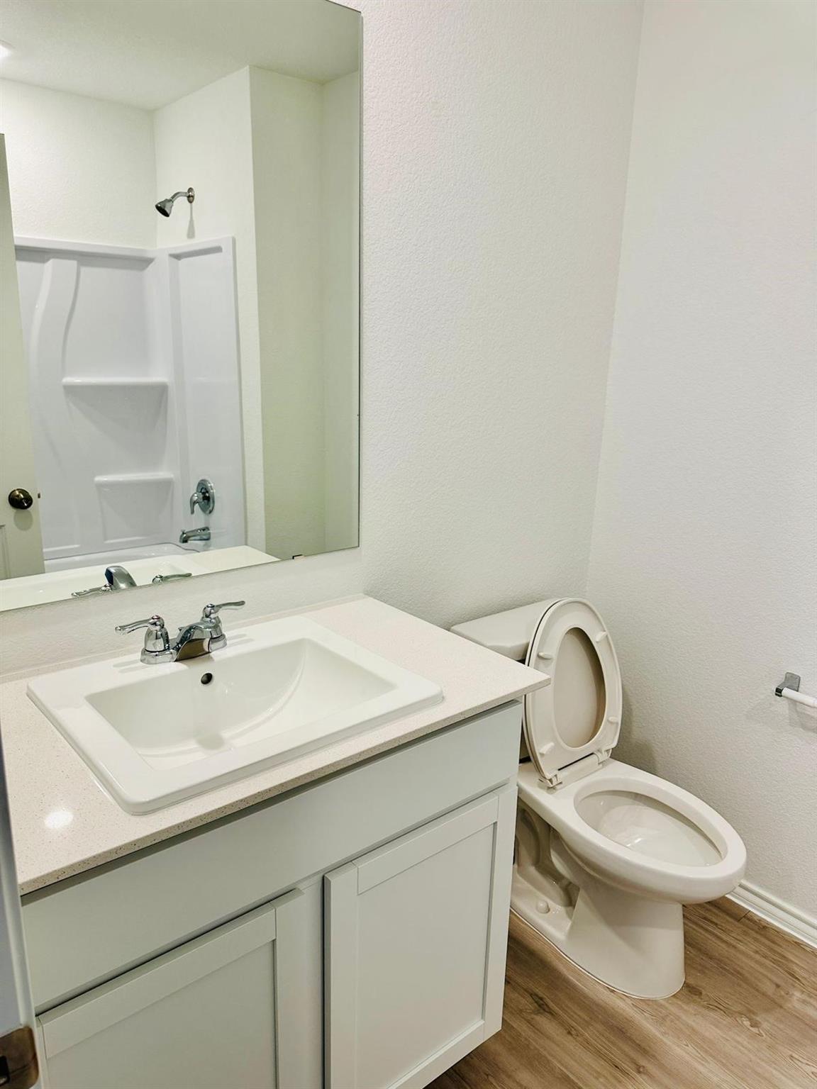 100 Louisa Ln, Jarrell, TX 76537