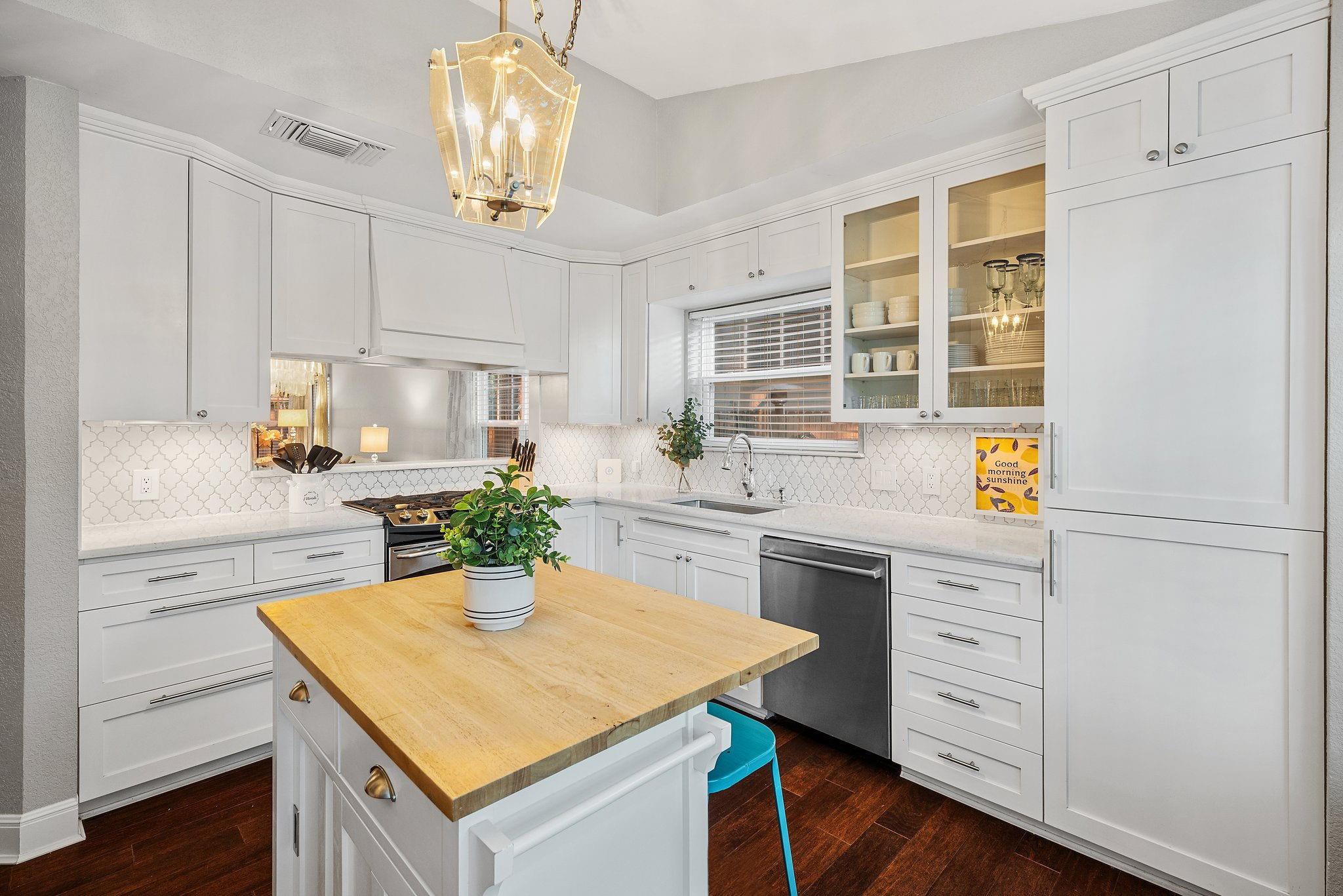 7601 Dallas Dr, Austin, TX 78729