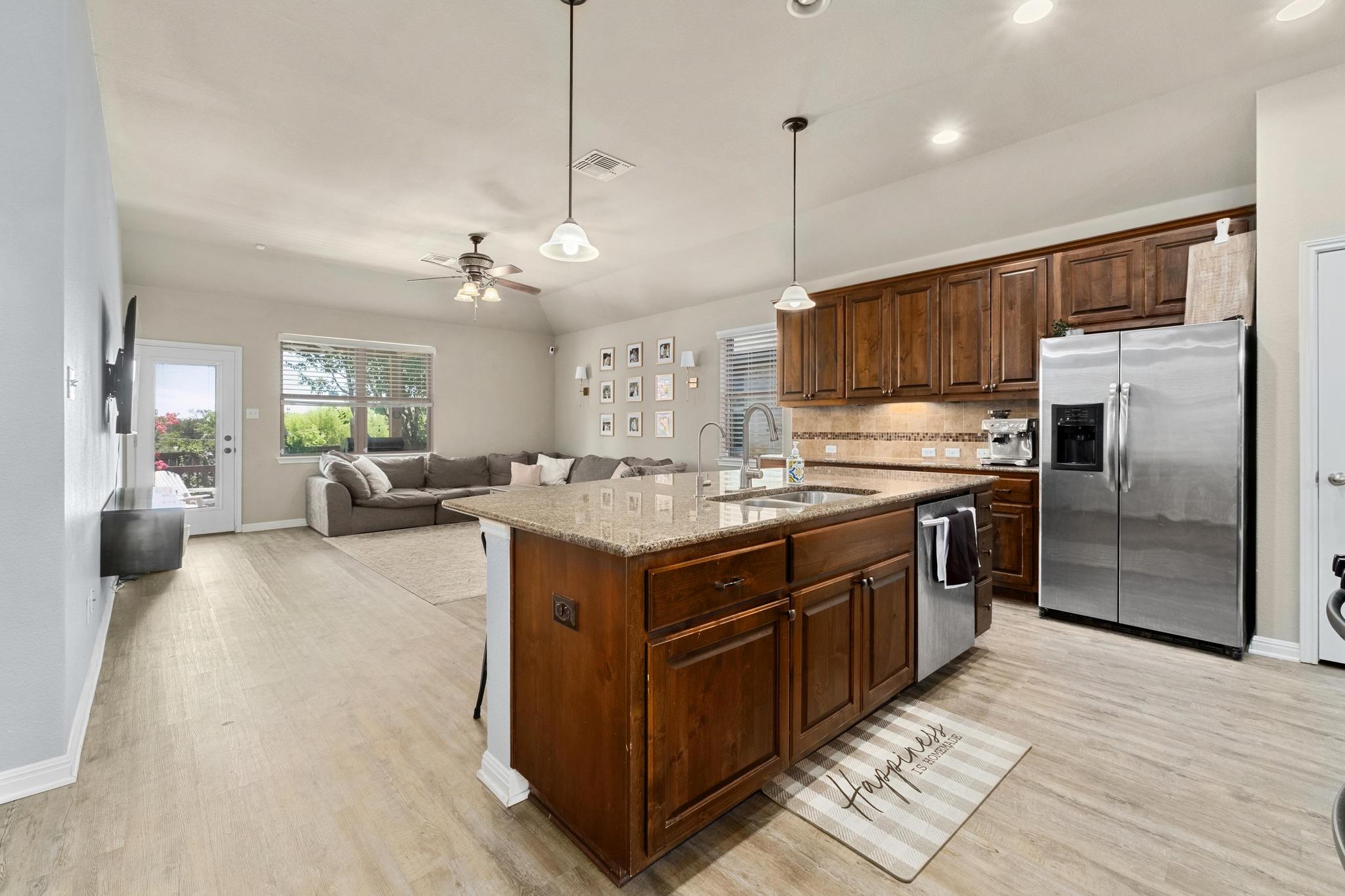 463 Tranquility Mtn, Buda, TX 78610