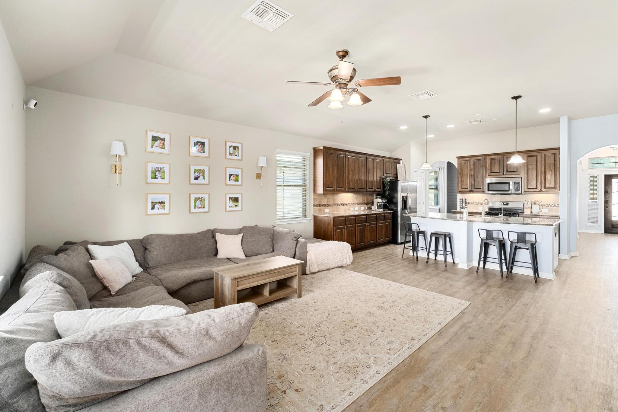 463 Tranquility Mtn, Buda, TX 78610