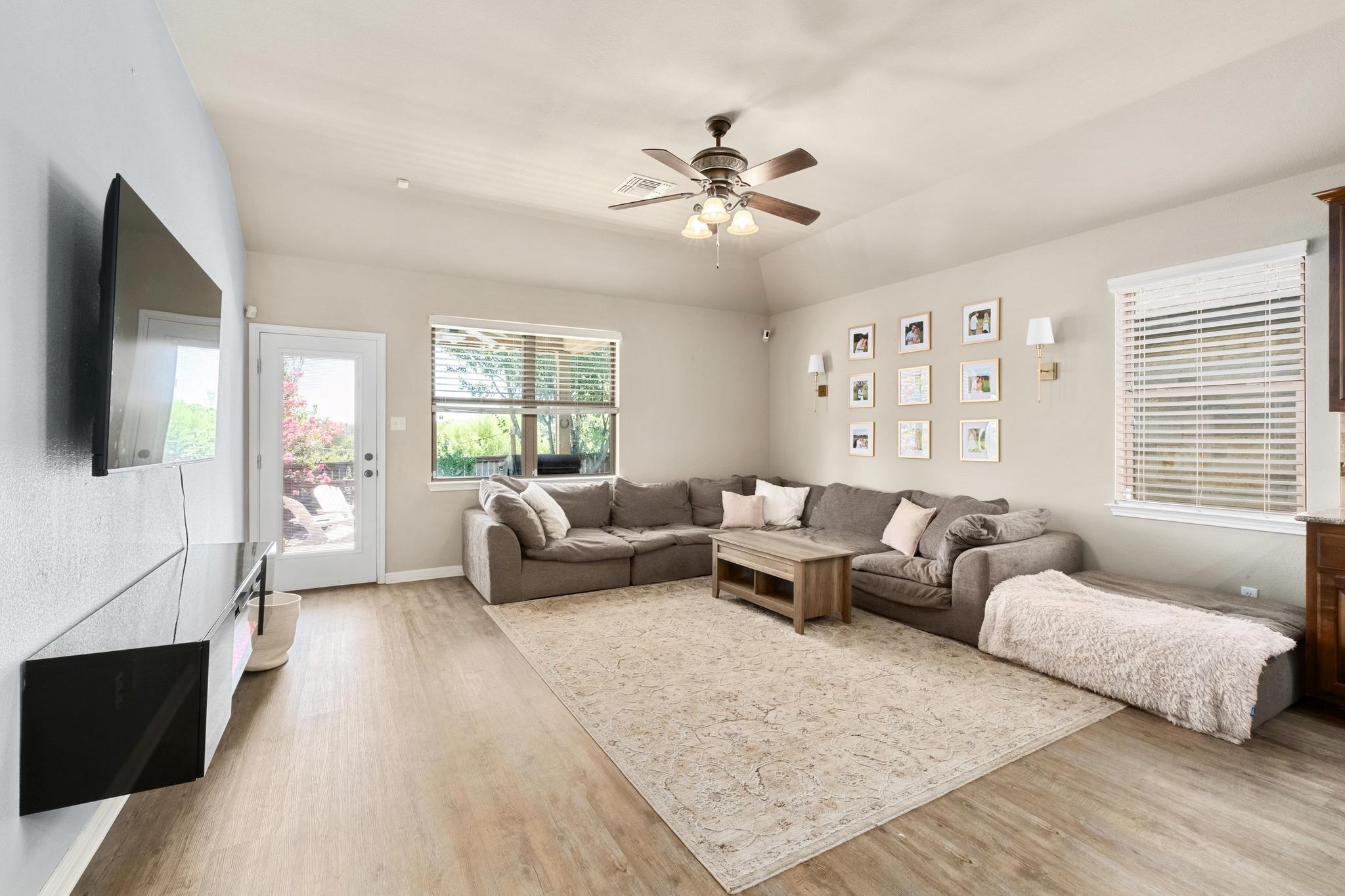 463 Tranquility Mtn, Buda, TX 78610