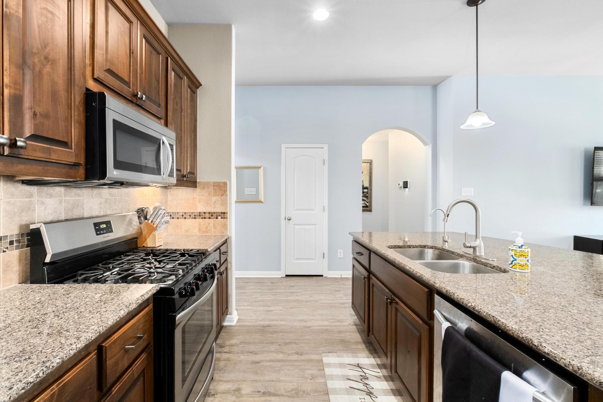 463 Tranquility Mtn, Buda, TX 78610