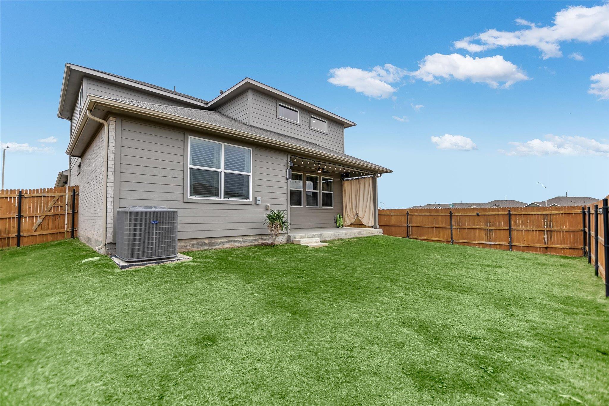 115 Callado Cir, San Marcos, TX 78666