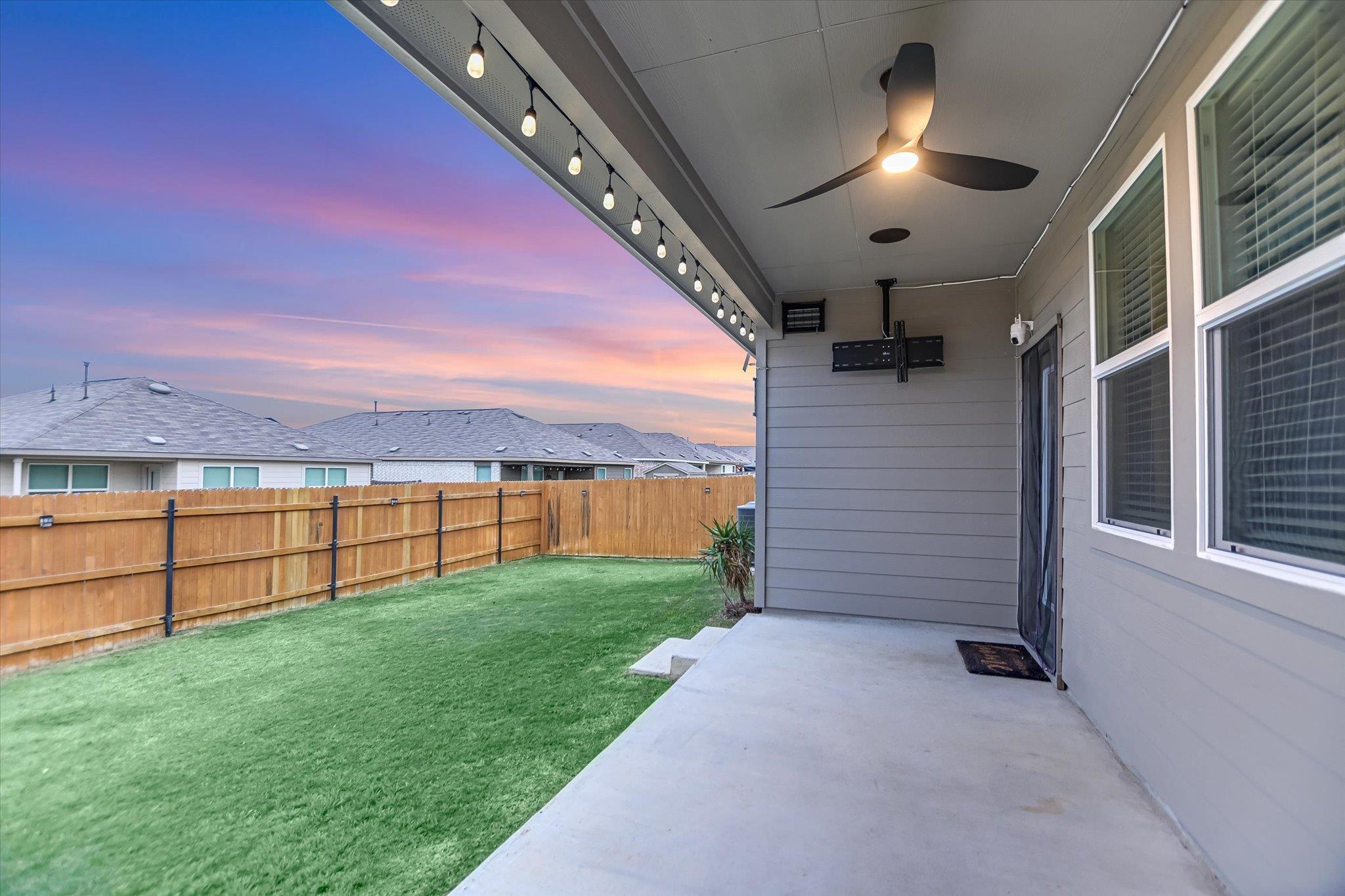 115 Callado Cir, San Marcos, TX 78666