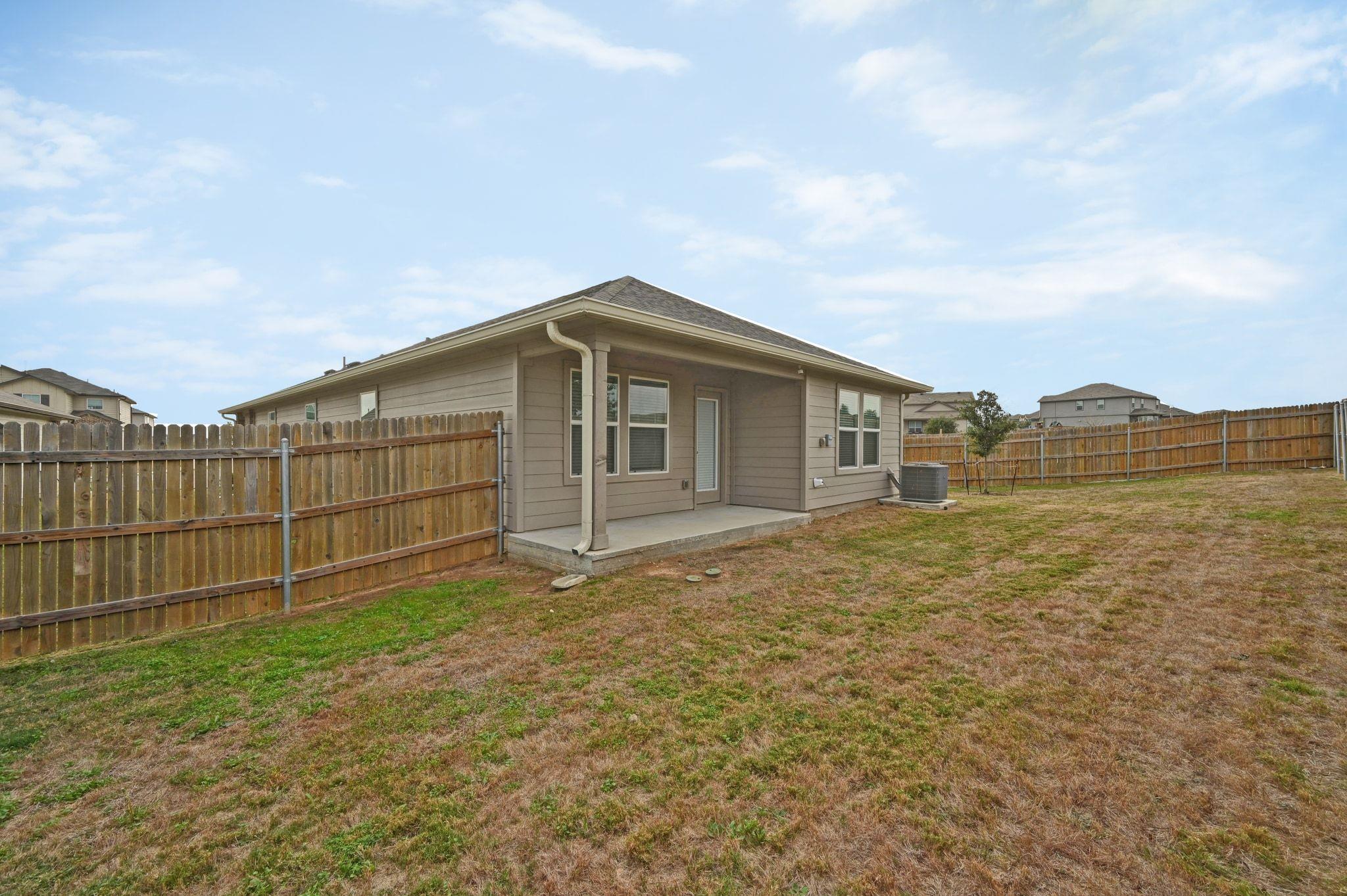 101 Calgary Ln, San Marcos, TX 78666
