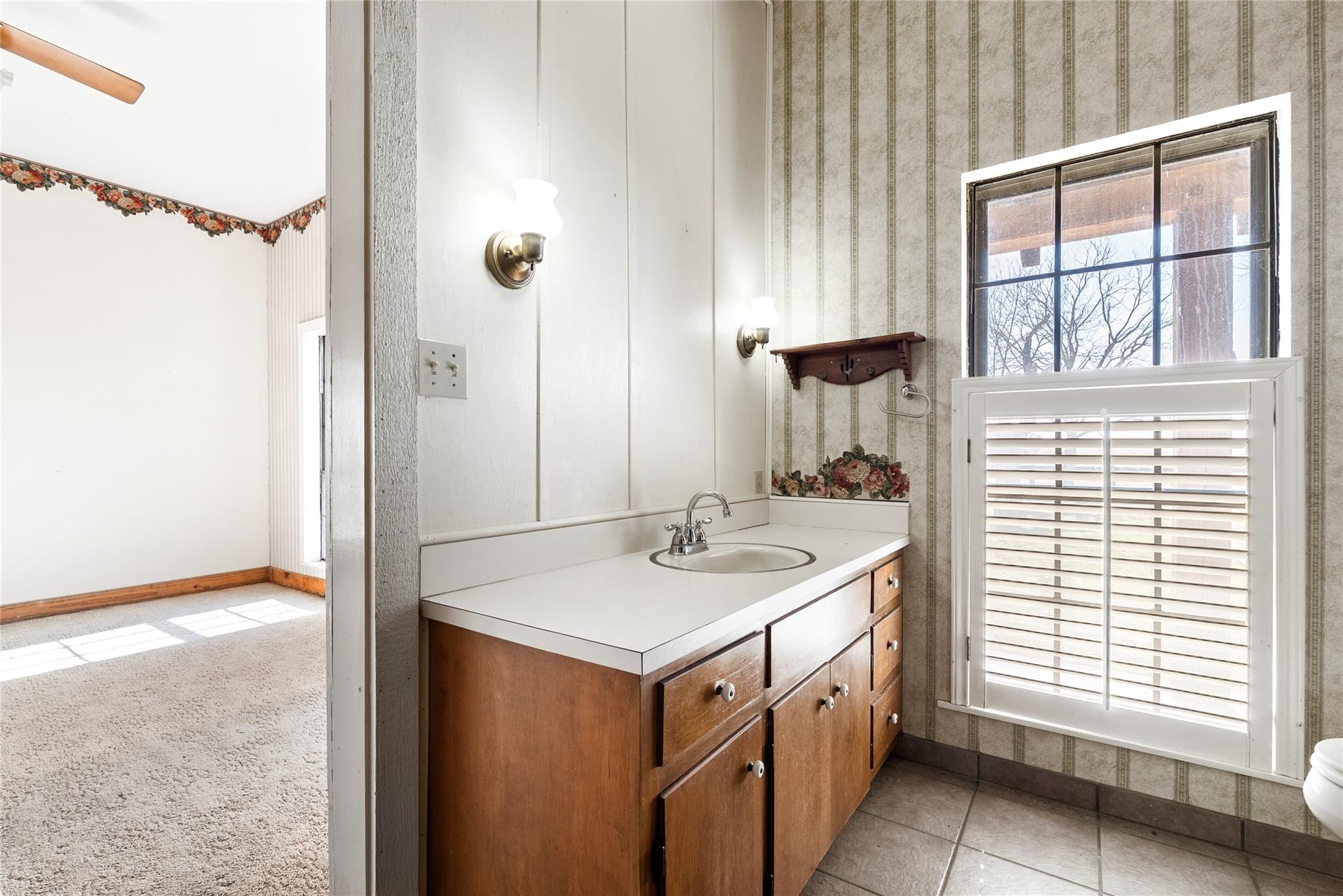 12914 Pfluger Berkman Rd, Coupland, TX 78615