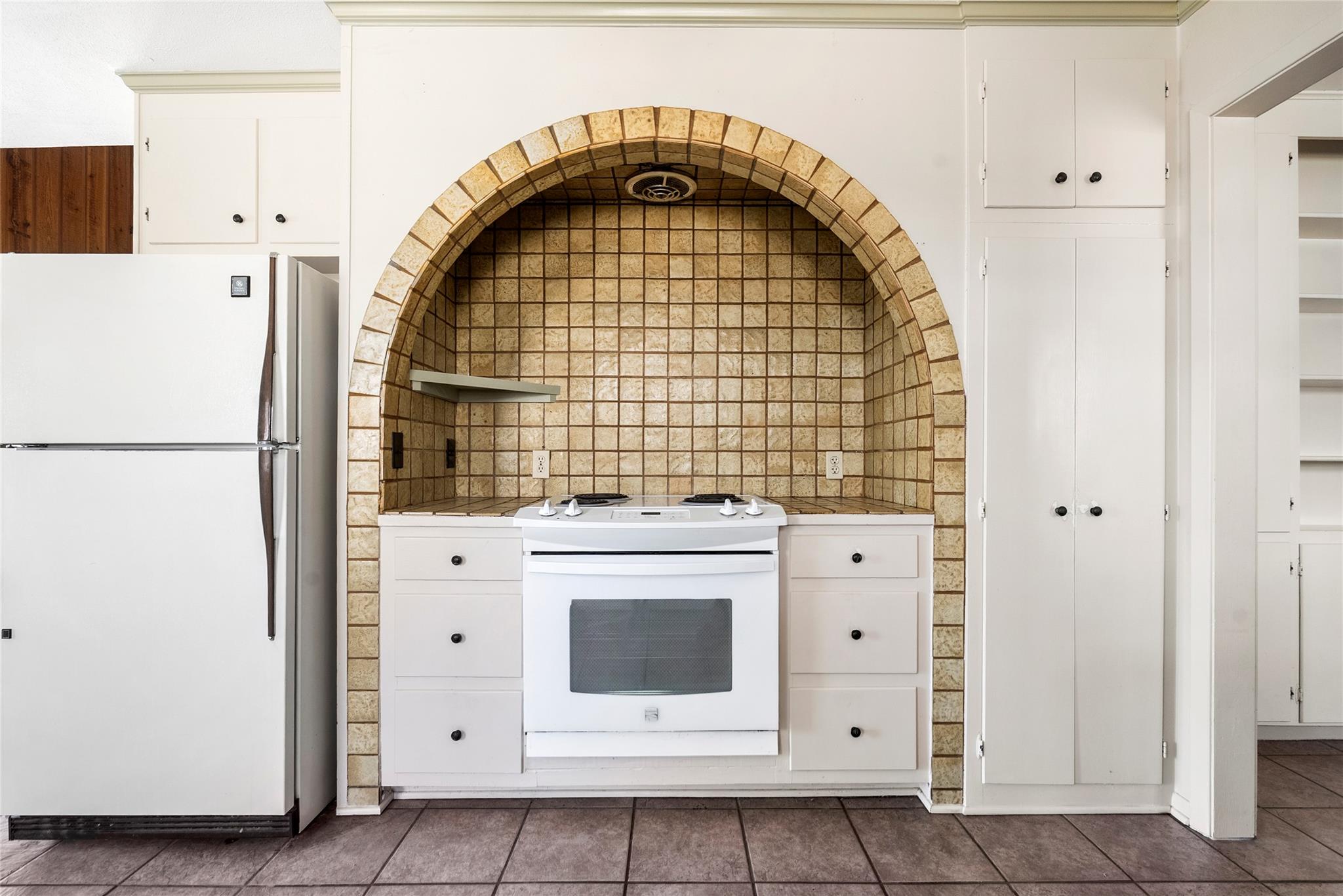 12914 Pfluger Berkman Rd, Coupland, TX 78615