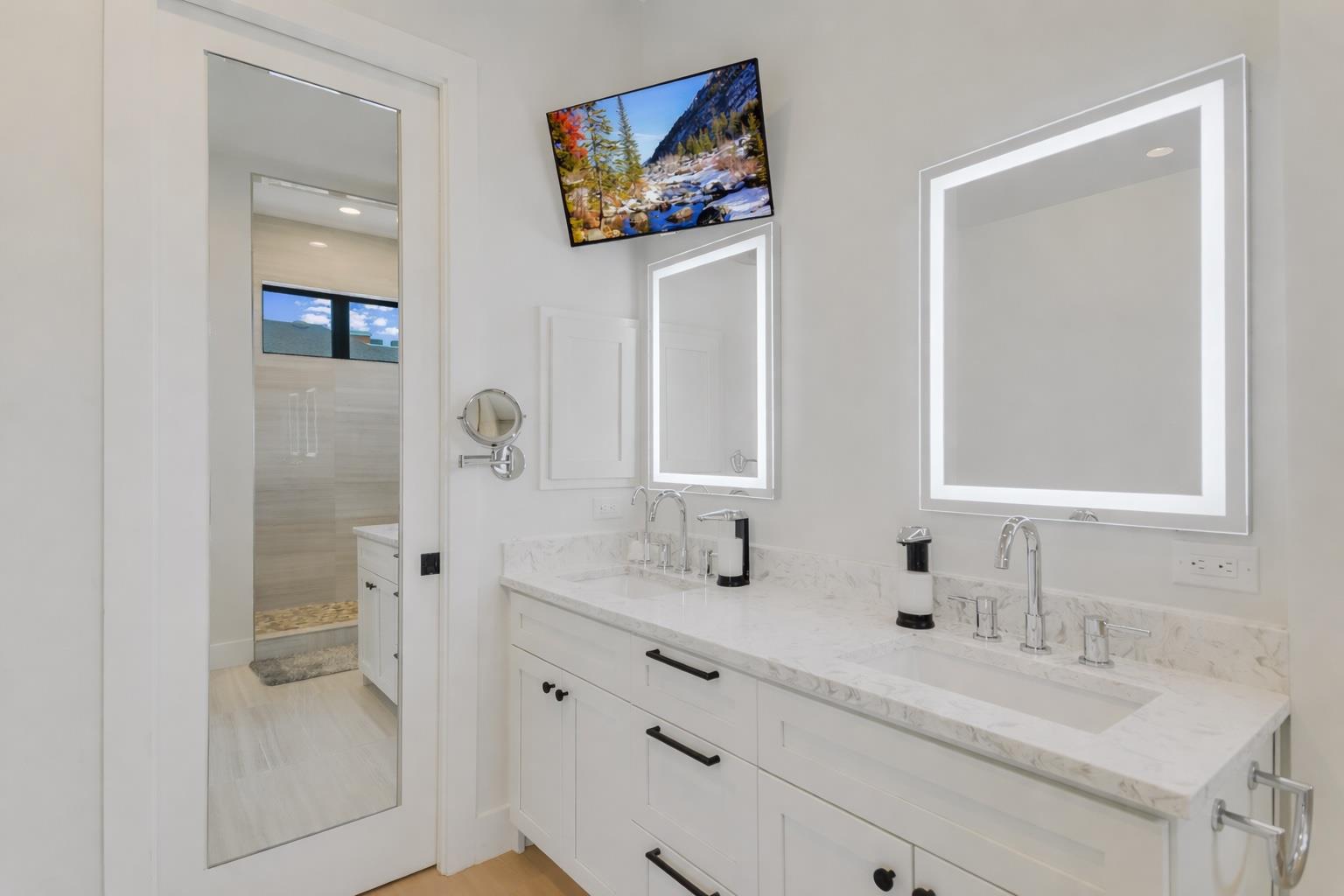 13322 Galleria Cir, Austin, TX 78738