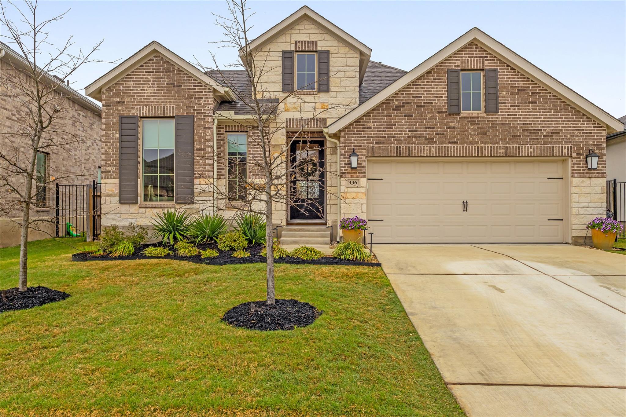 136 Lenera Dr, Liberty Hill, TX 78642