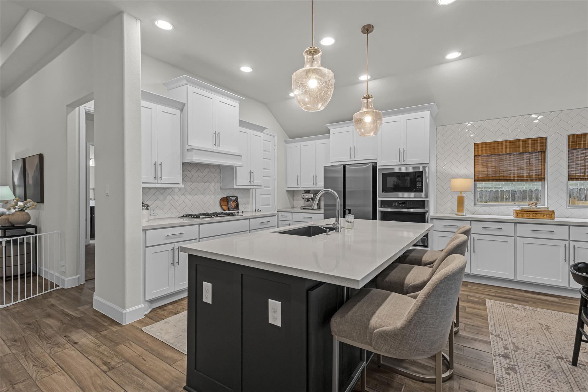 136 Lenera Dr, Liberty Hill, TX 78642