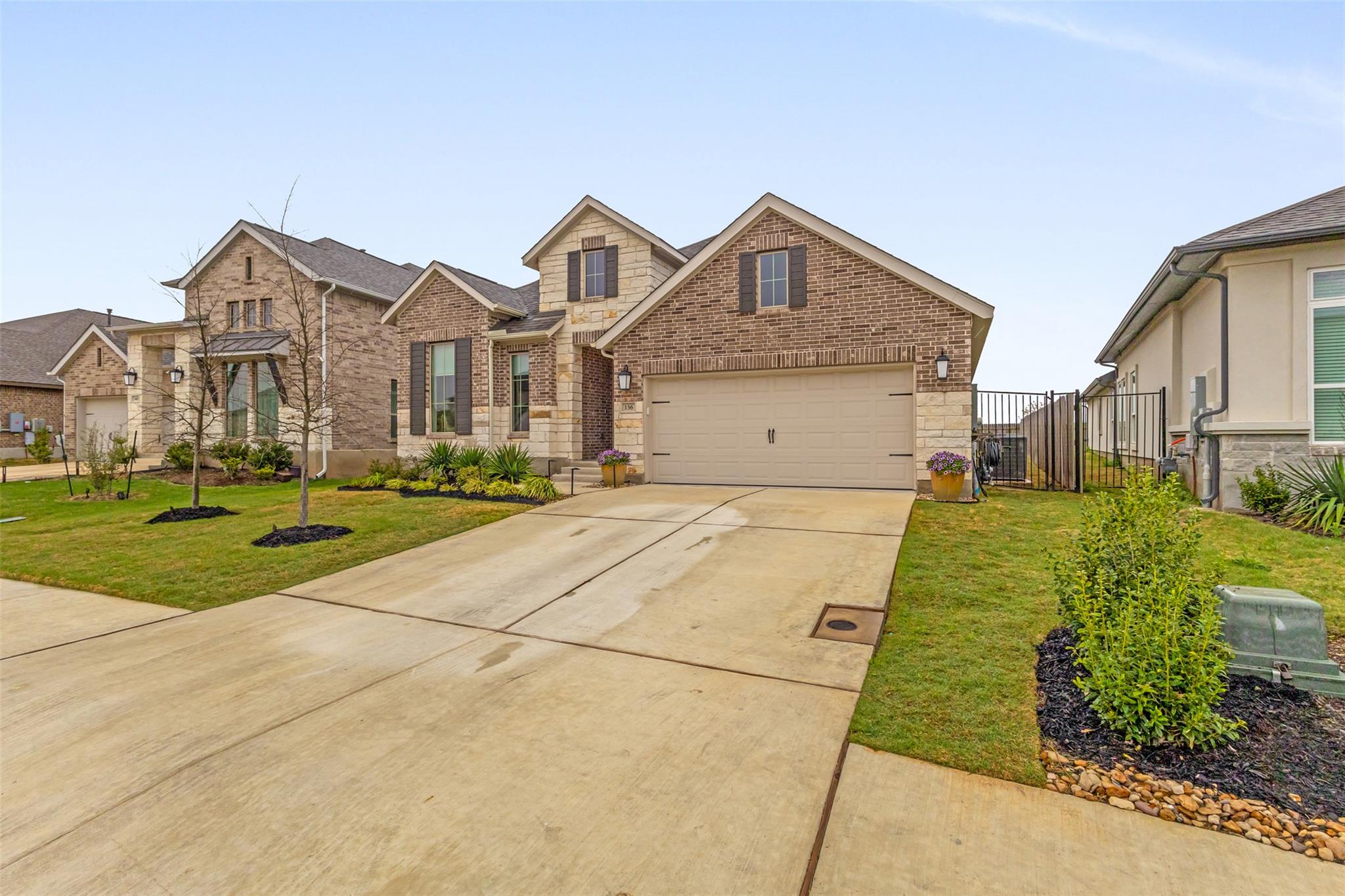 136 Lenera Dr, Liberty Hill, TX 78642