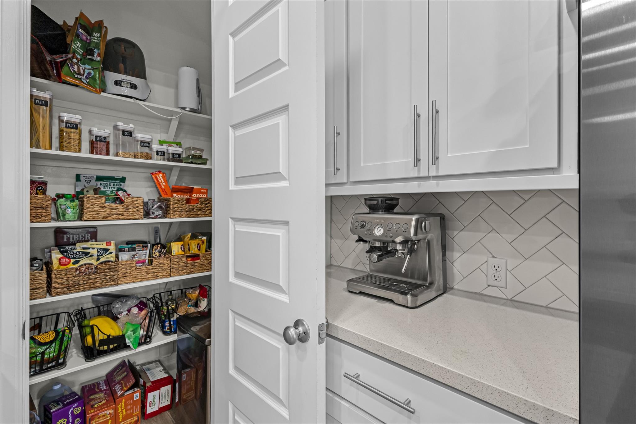 136 Lenera Dr, Liberty Hill, TX 78642