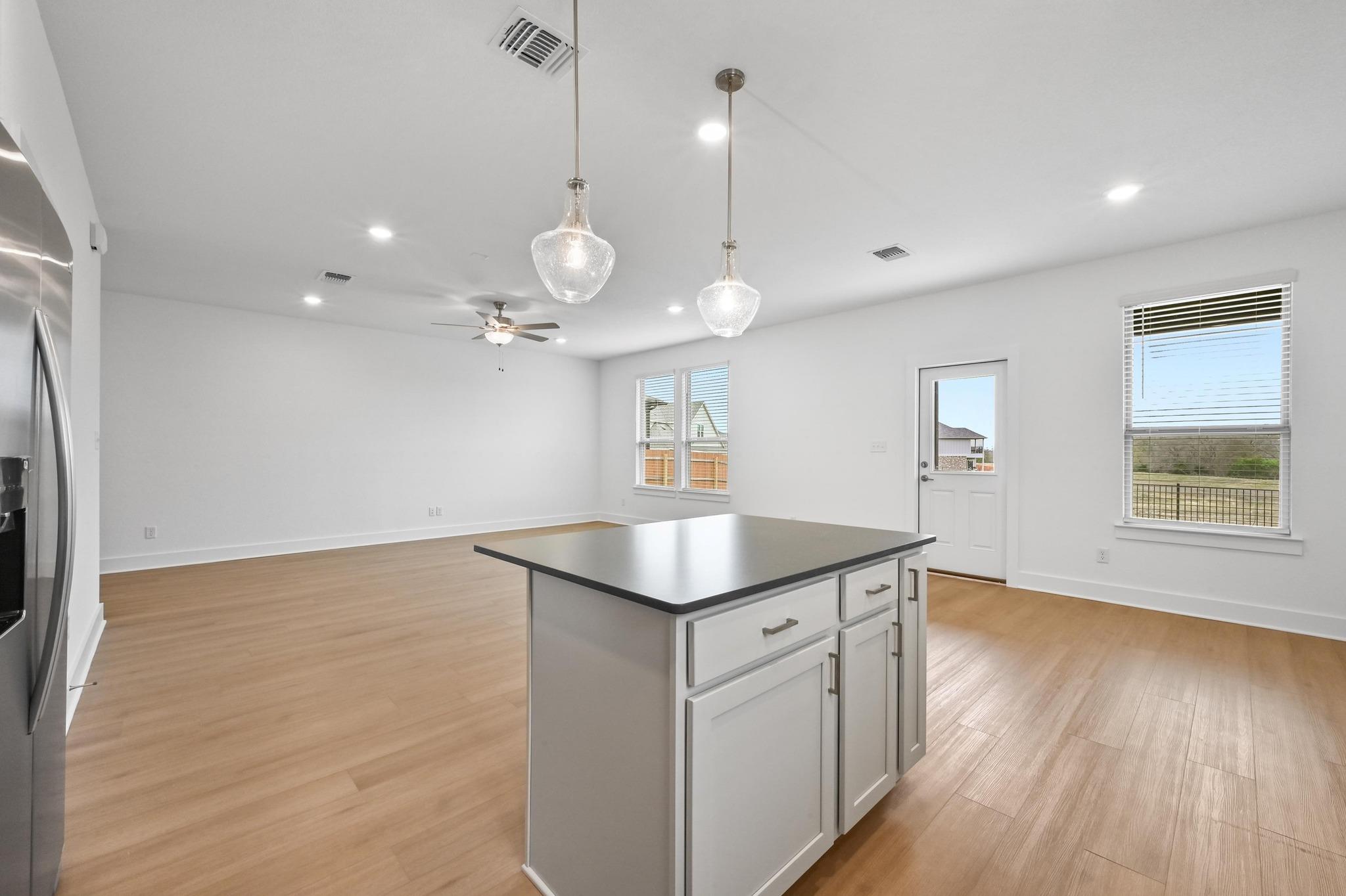 433 Bristlecone Bnd, Liberty Hill, TX 78642