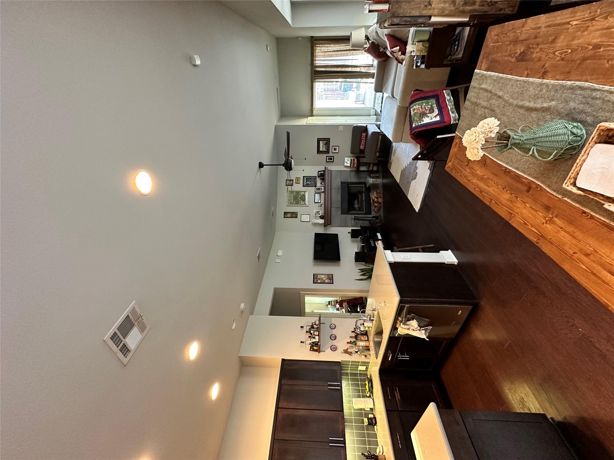 8021 Izetta Ln, Austin, TX 78744