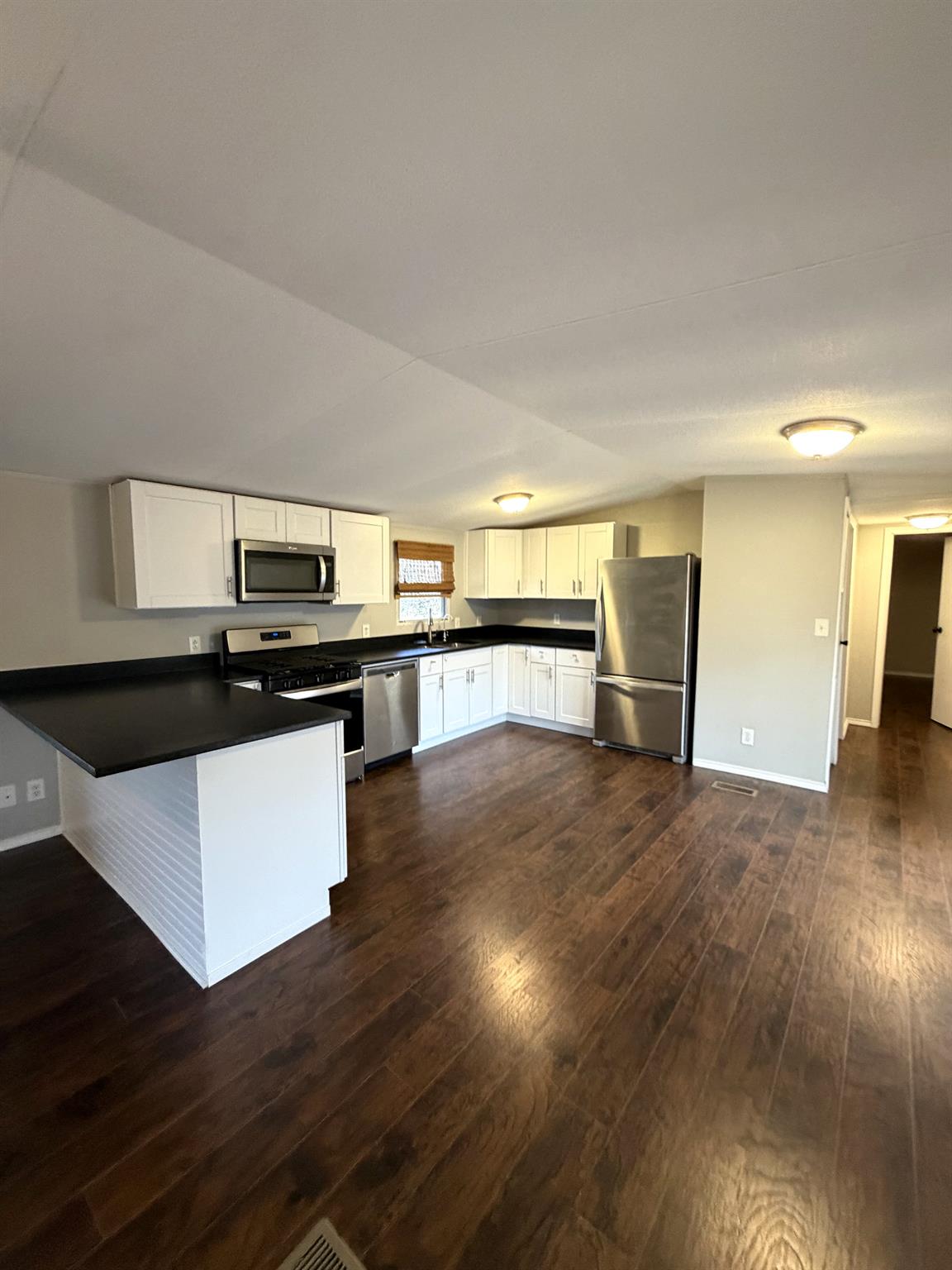 3101 Rockhill Dr, Lago Vista, TX 78645