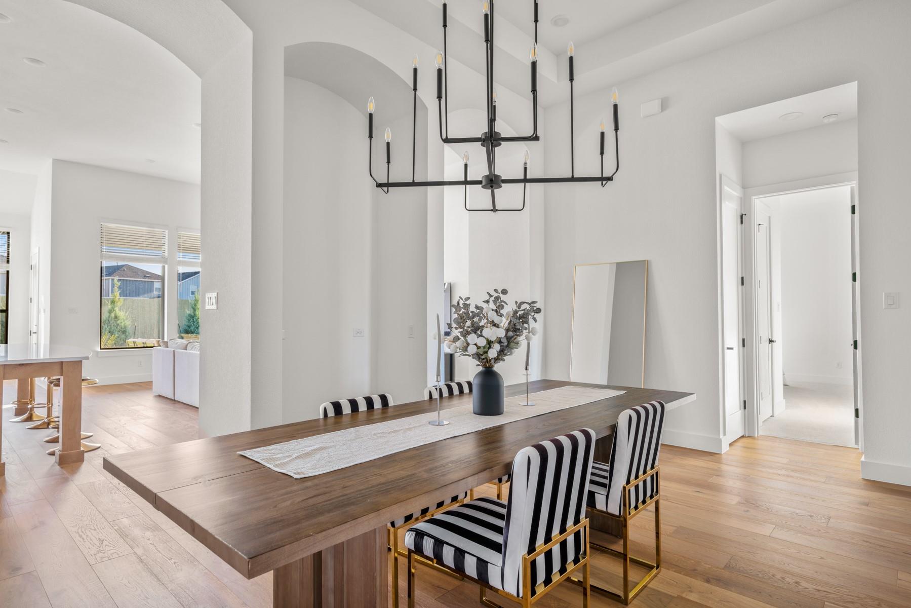 511 Irvine Cir, Liberty Hill, TX 78642