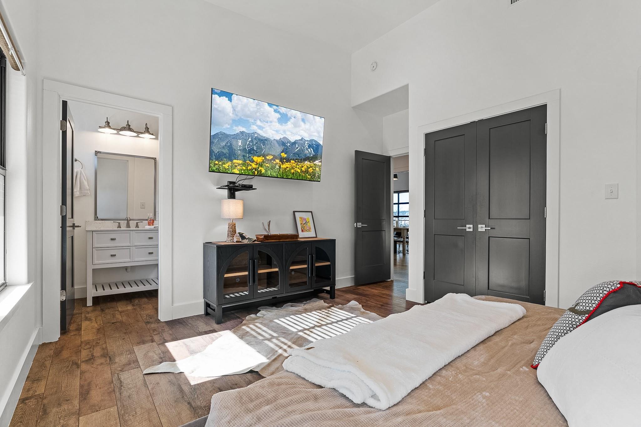 247 Diamond Cross Dr, Llano, TX 78643