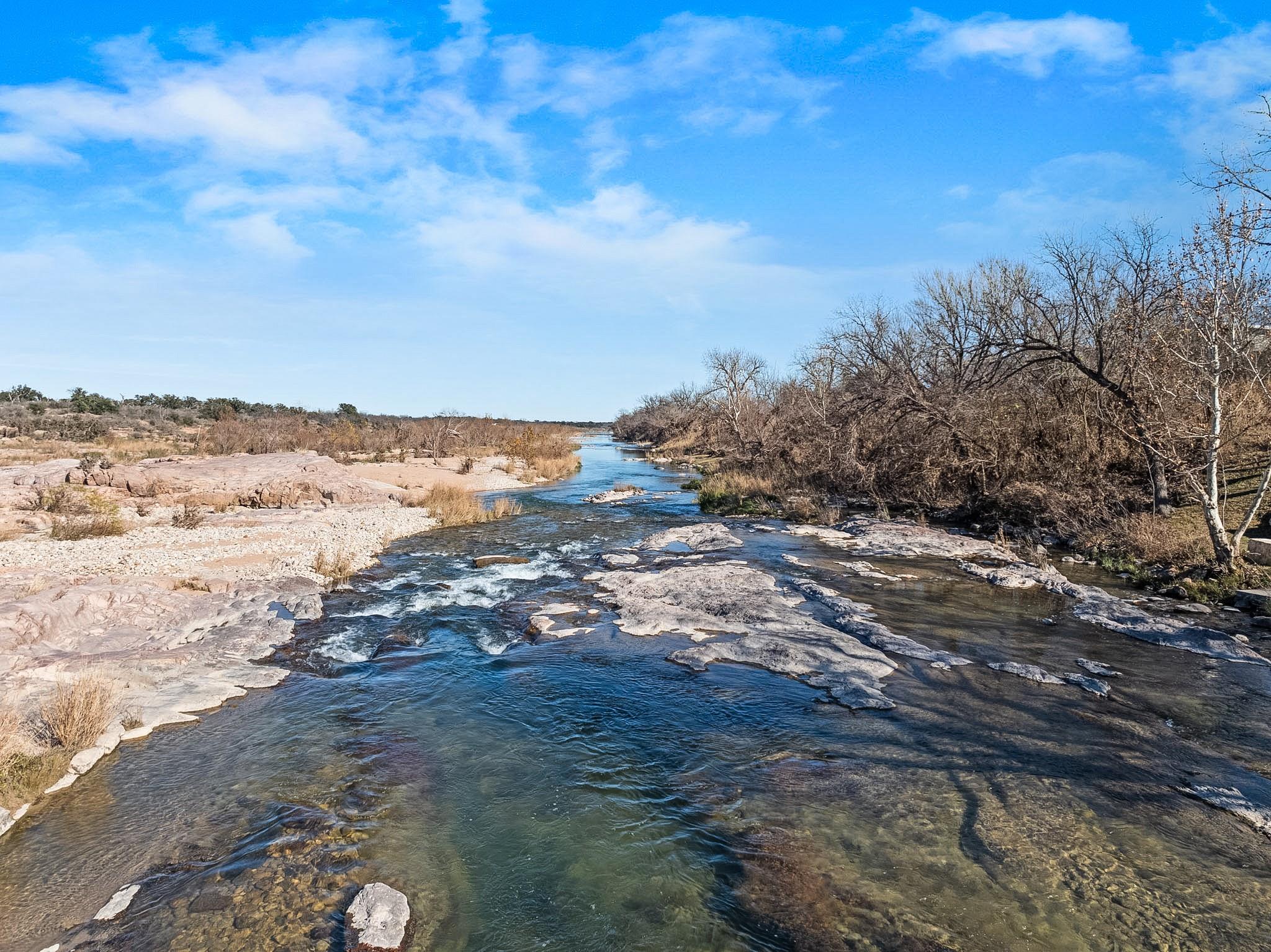 247 Diamond Cross Dr, Llano, TX 78643