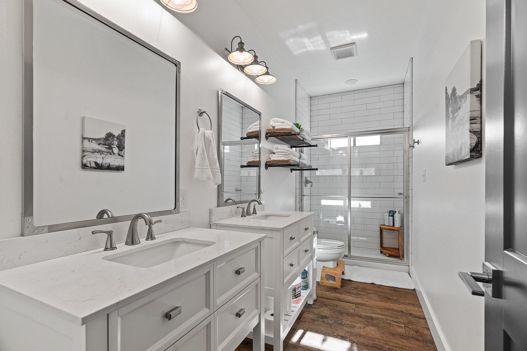 247 Diamond Cross Dr, Llano, TX 78643