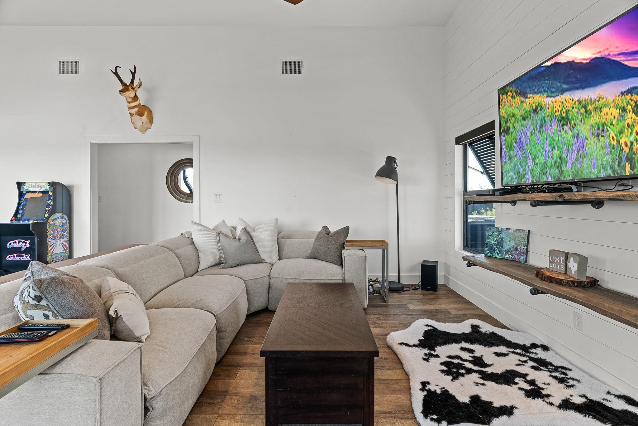 247 Diamond Cross Dr, Llano, TX 78643