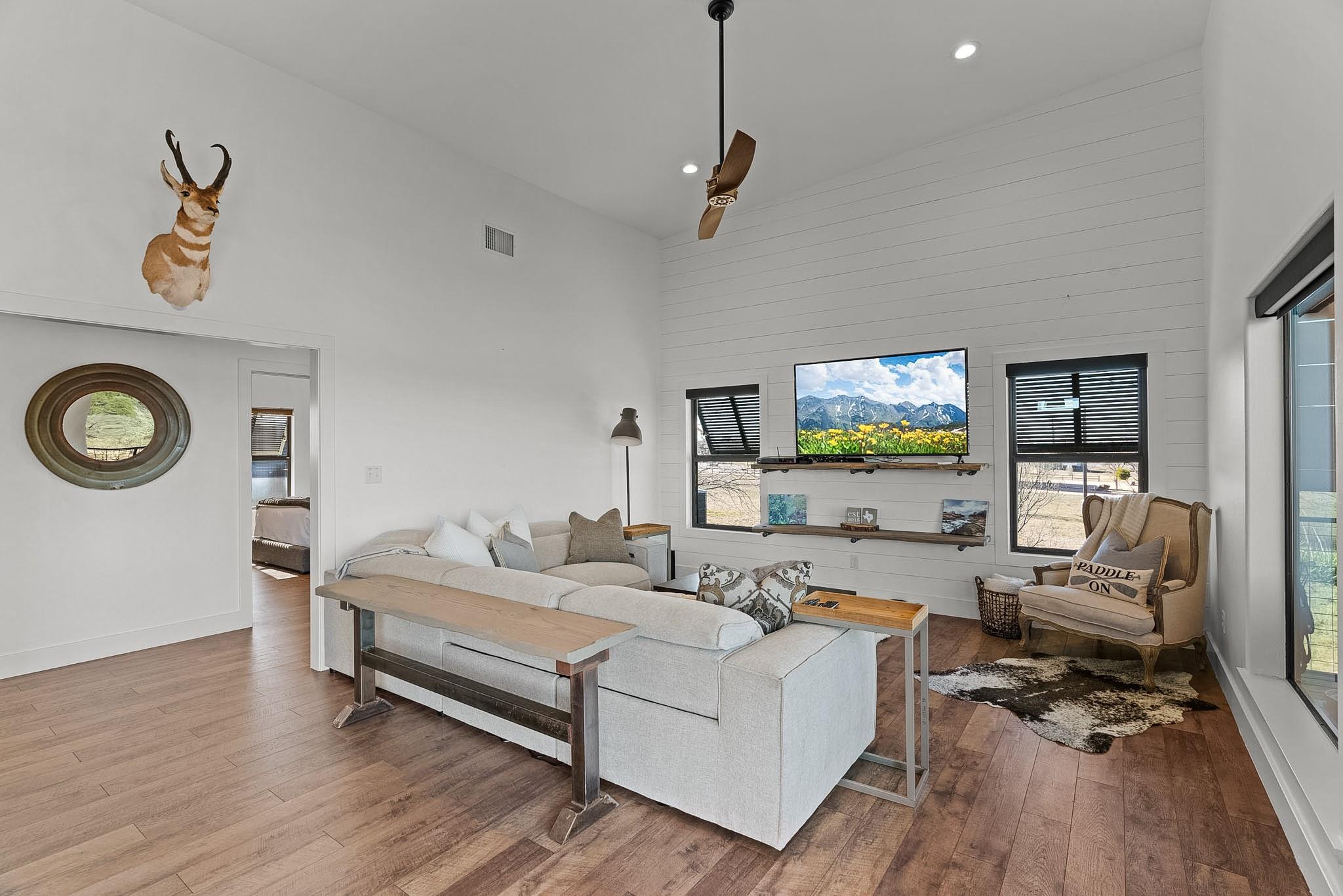 247 Diamond Cross Dr, Llano, TX 78643