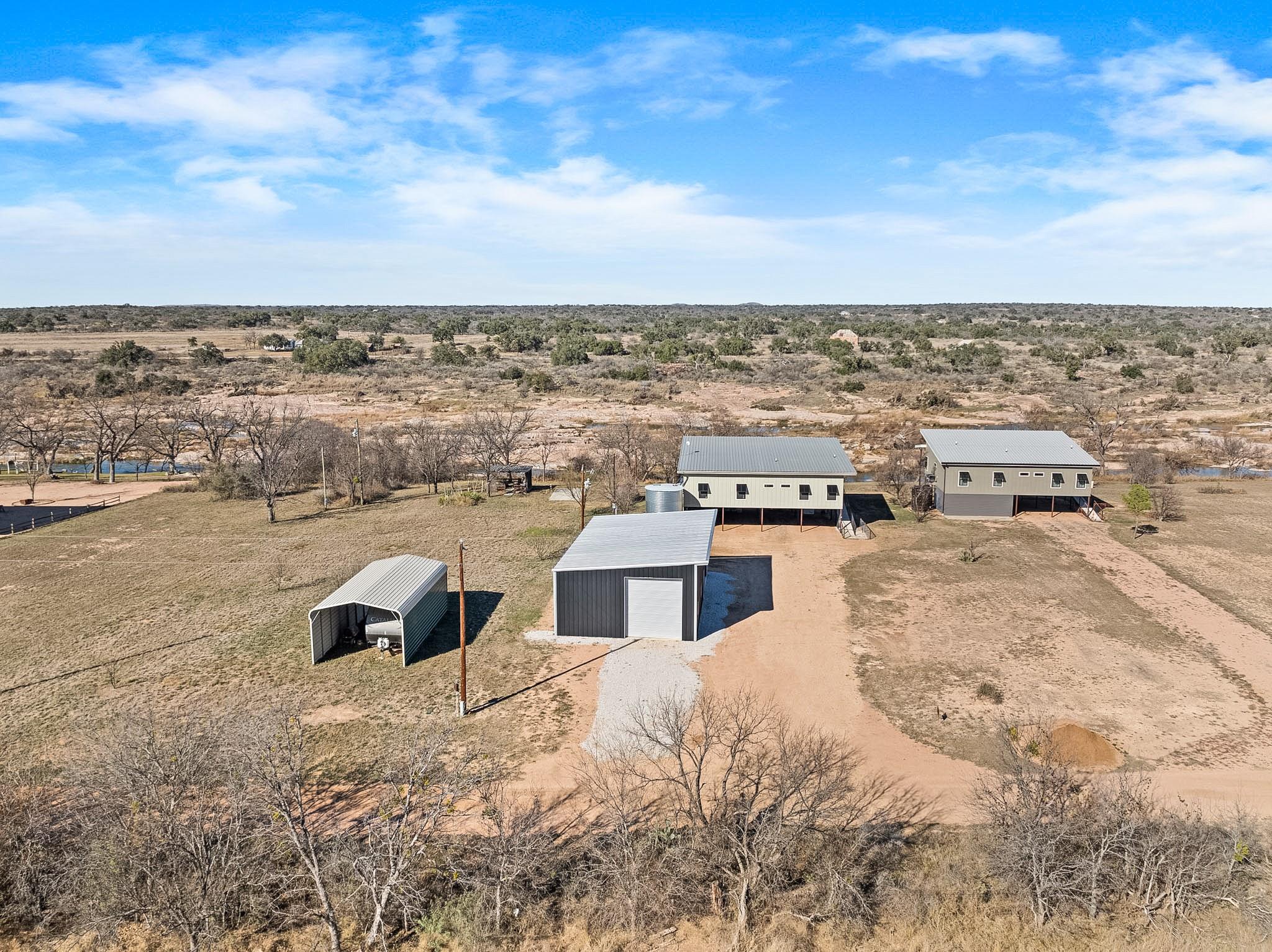 247 Diamond Cross Dr, Llano, TX 78643