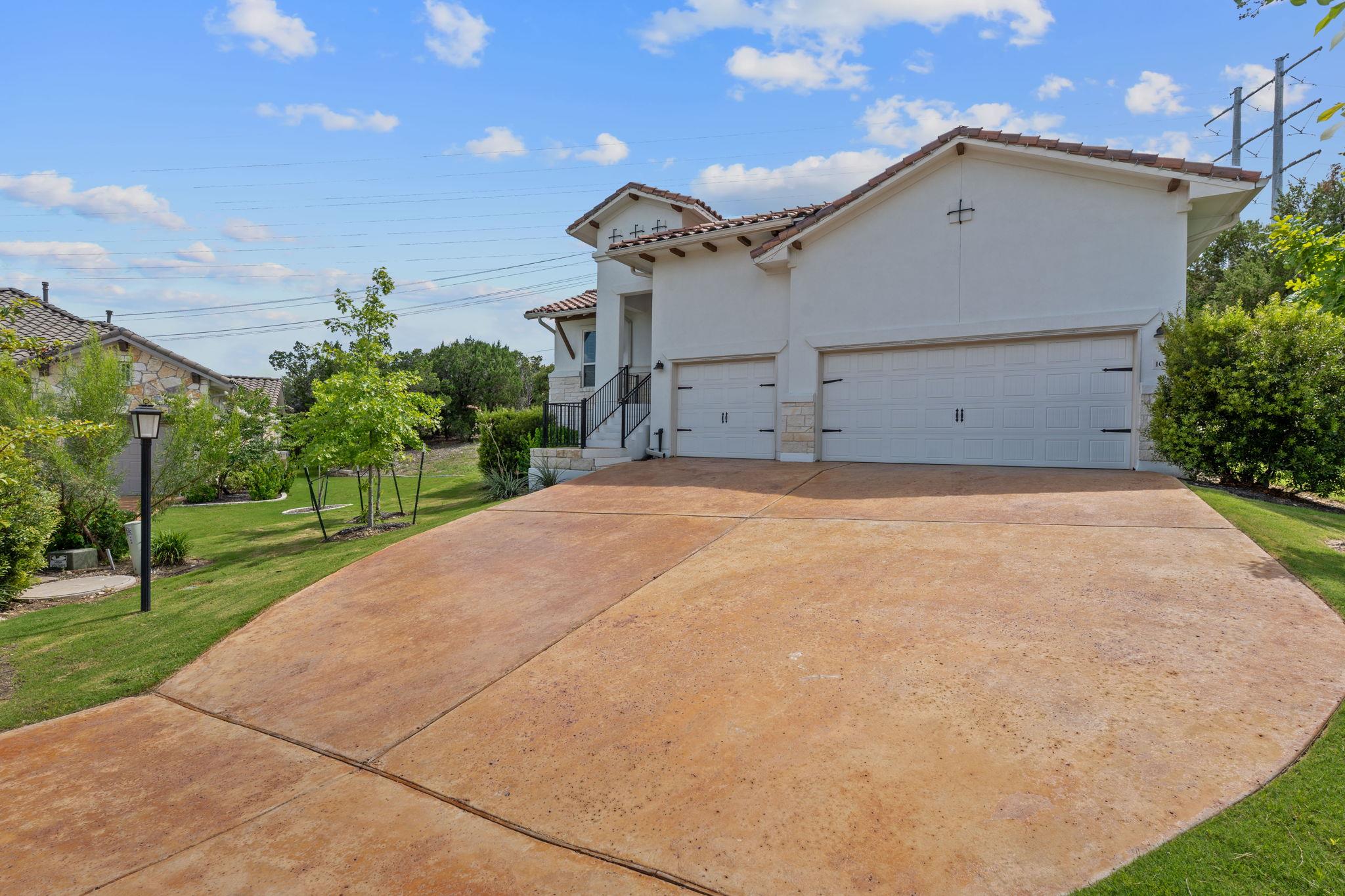 104 Majestic Arroyo Way, Lakeway, TX 78738
