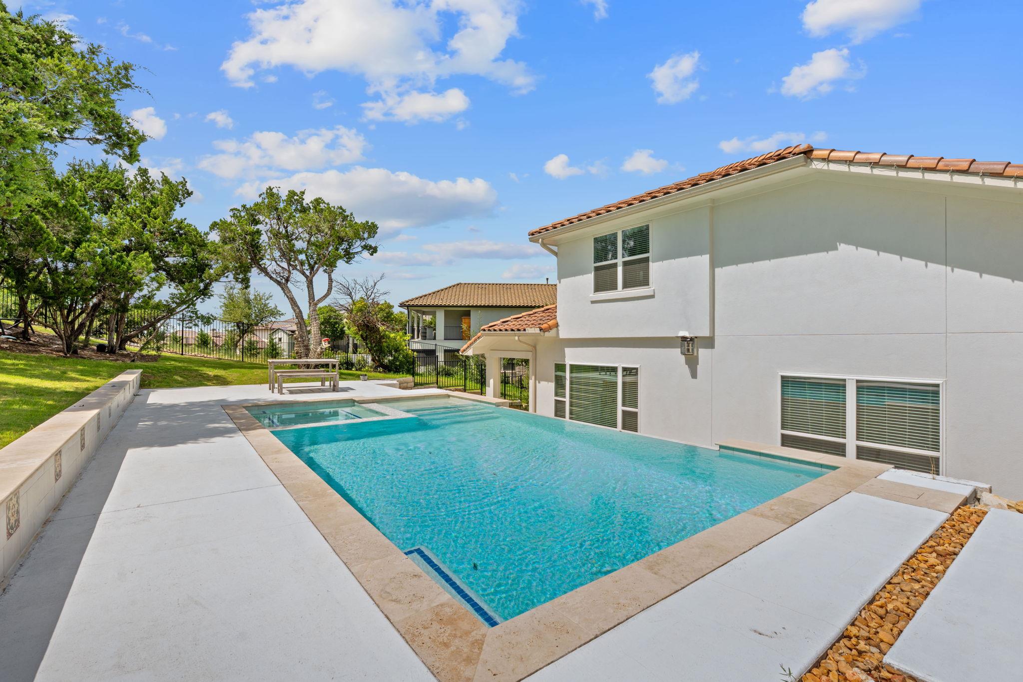 104 Majestic Arroyo Way, Lakeway, TX 78738