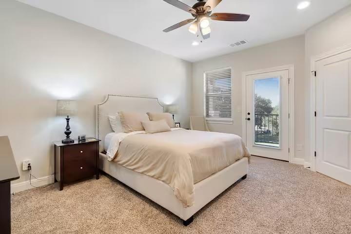 585 Demarett Dr, Point Venture, TX 78645