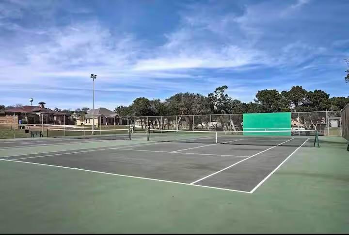 585 Demarett Dr, Point Venture, TX 78645